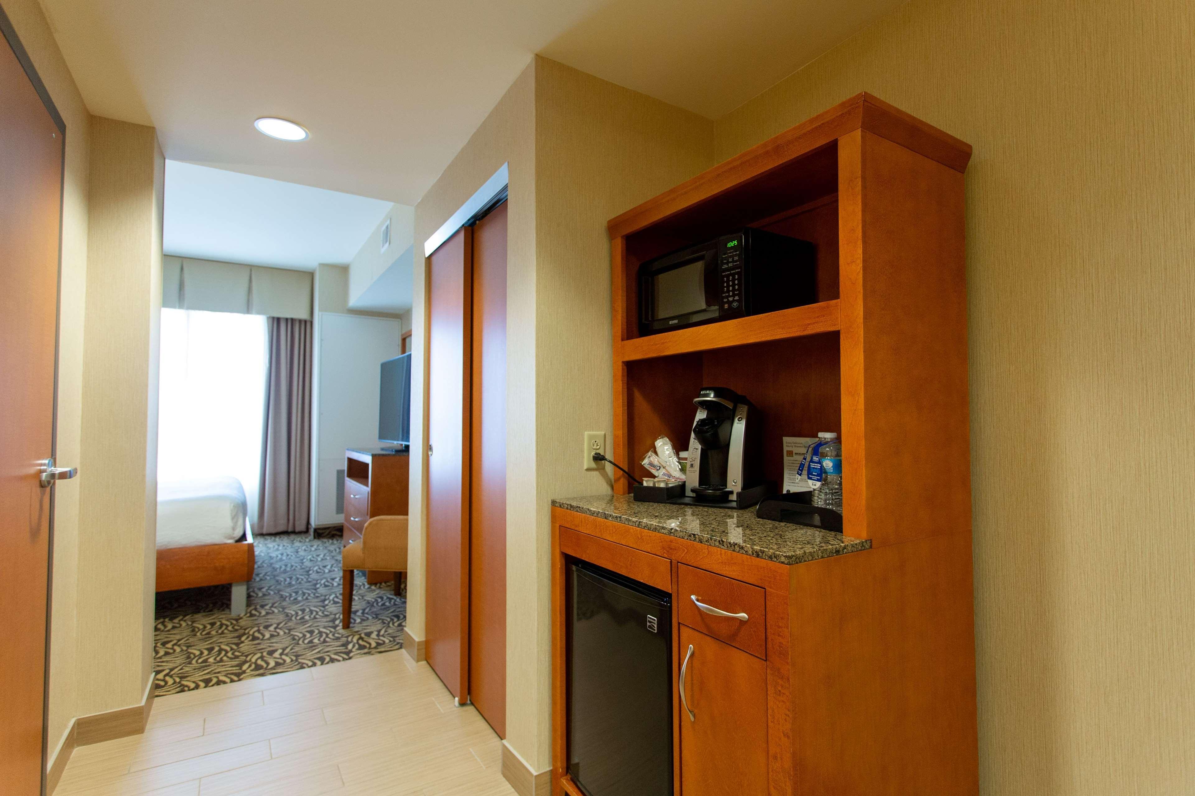 Hilton Garden Inn Cedar Falls Conference Center Ngoại thất bức ảnh