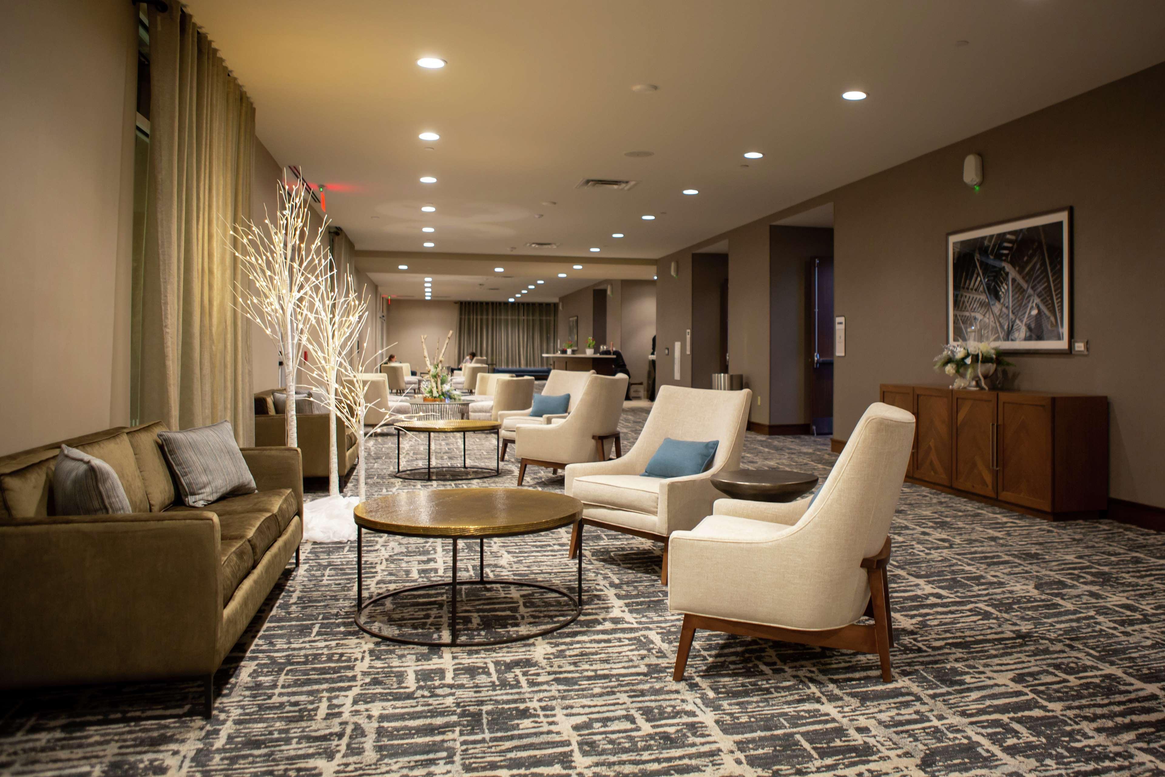 Hilton Garden Inn Cedar Falls Conference Center Ngoại thất bức ảnh