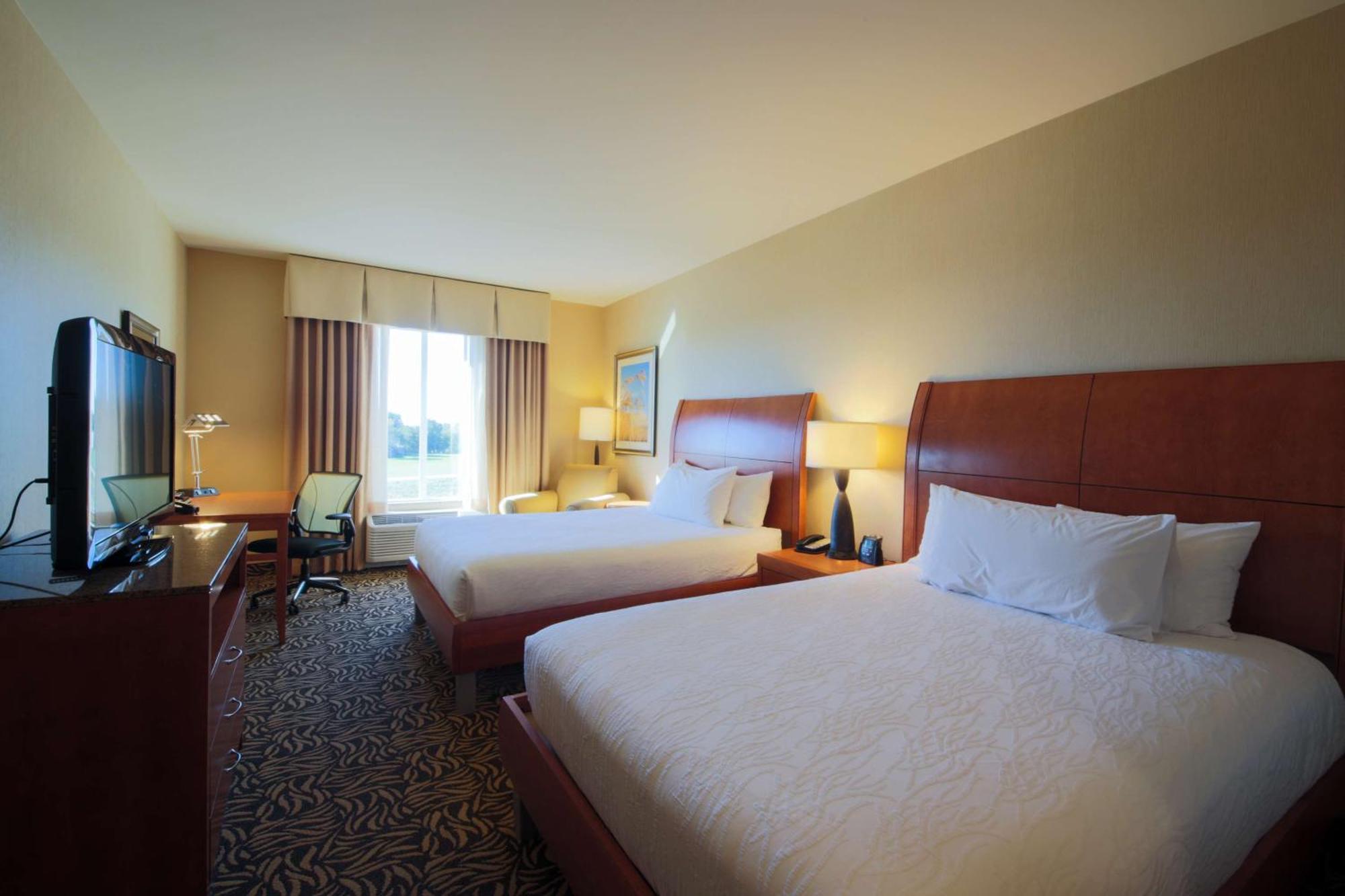 Hilton Garden Inn Cedar Falls Conference Center Ngoại thất bức ảnh