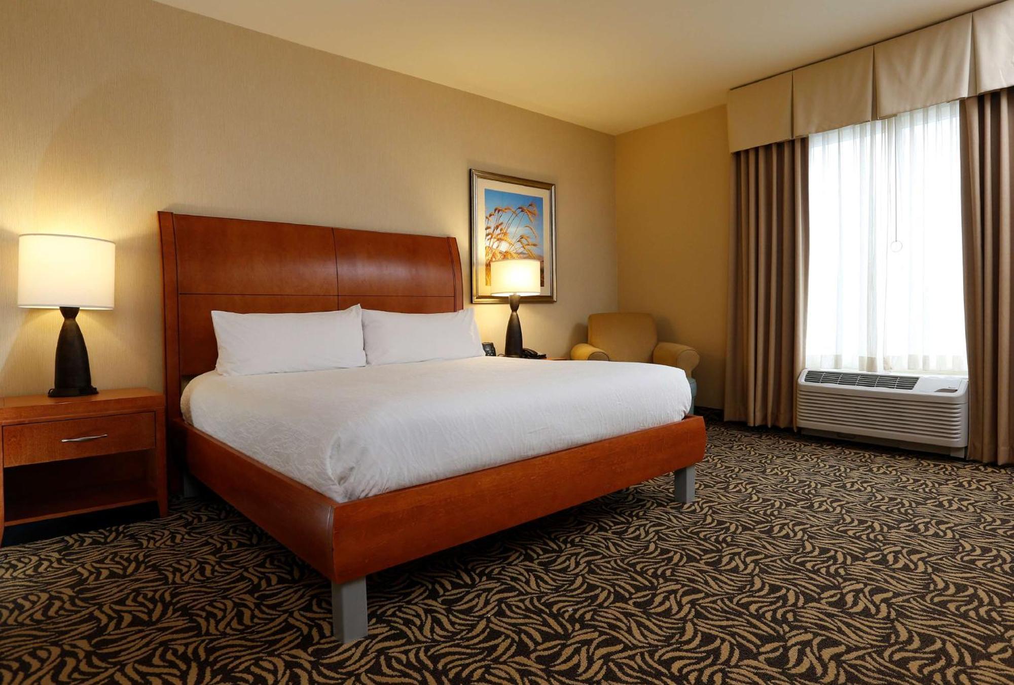 Hilton Garden Inn Cedar Falls Conference Center Ngoại thất bức ảnh